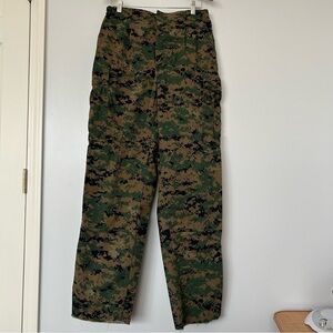 Military Issue woodland digital camo cargo pants M